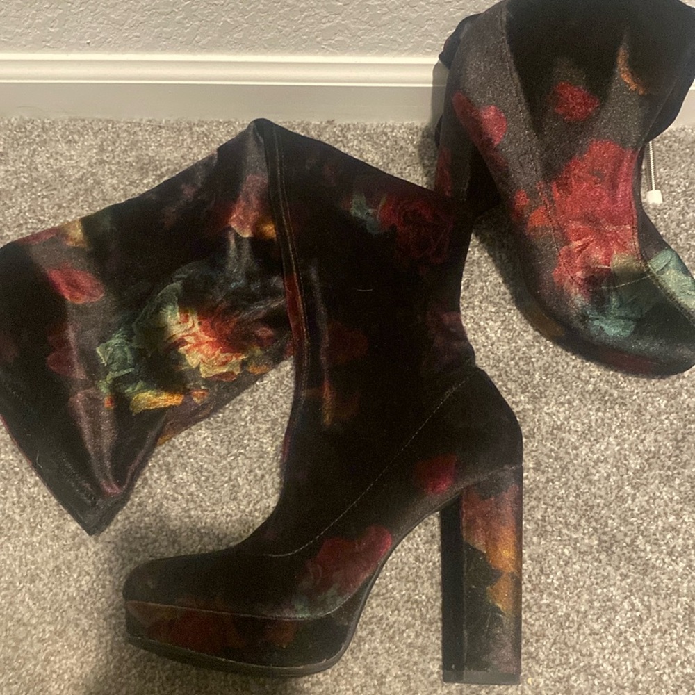 Madden Girl Groupie Velvet Floral Over the Knee Boots Size 7.5 Retro Groovy